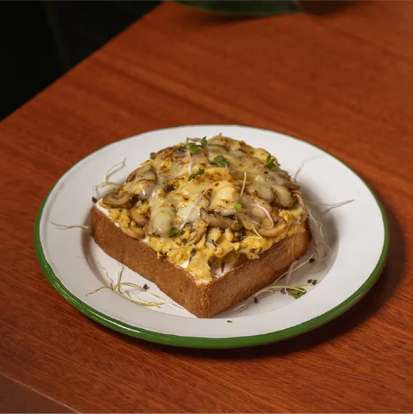 EGGS & EARTH - ايقز اند ايرث