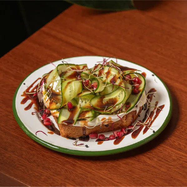 LABNA HAVEN - لبنه هيفن